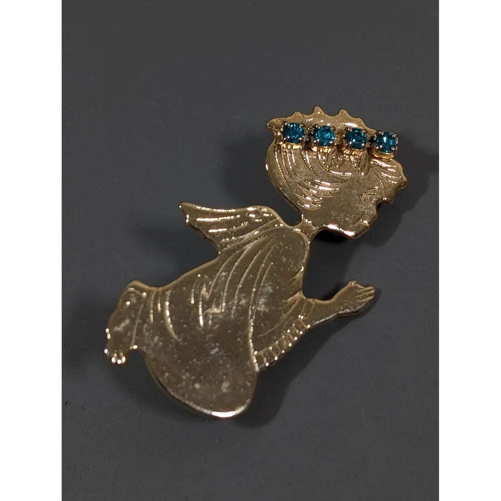 Vintage Praying Child Brooch Gold Tone Blue Rhinestone‎ Religious Pin Birthstone